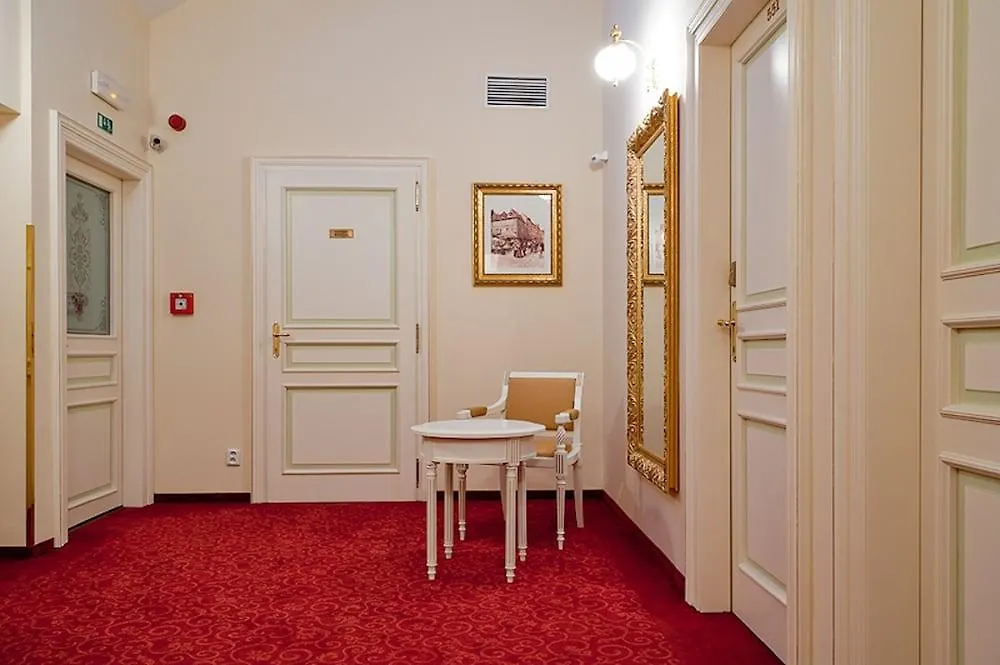 Alqush Downtown Hotel Prague 4*,