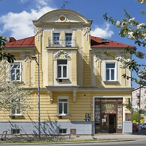 zkontrolujte dostupnost