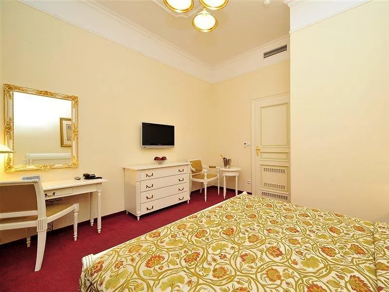 Alqush Downtown Hotel Prague