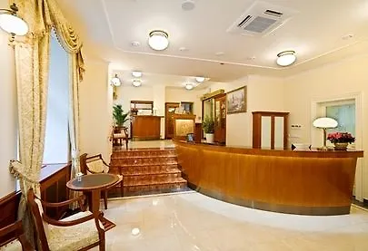Alqush Downtown Hotel Prague